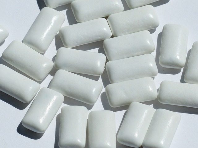 ¿Es bueno masticar chicle para la salud bucodental?