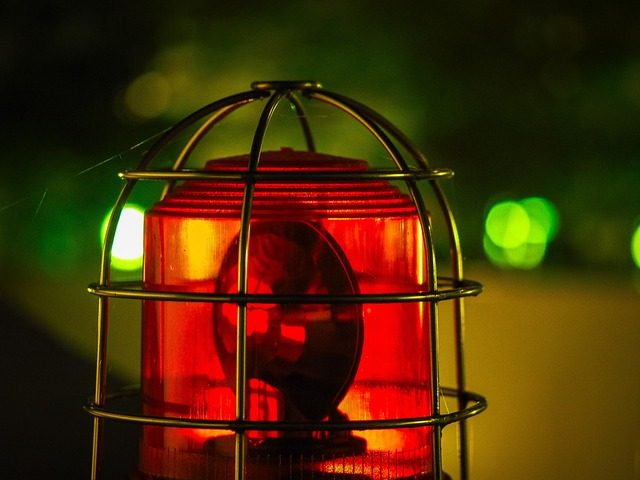 Cuando es obligatorio utilizar la luz de emergencia