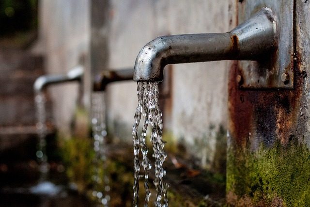 Diferencia entre agua destilada y desionizada